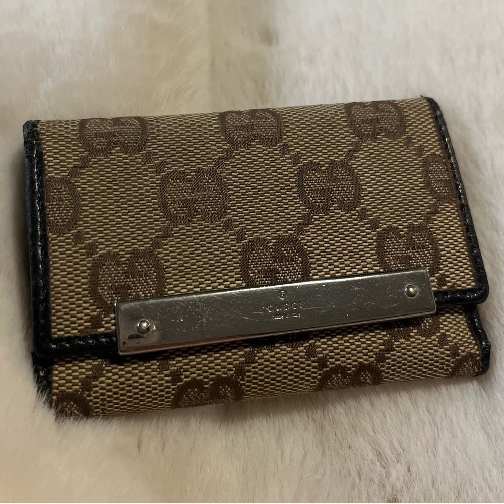 Gucci key holder wallet
